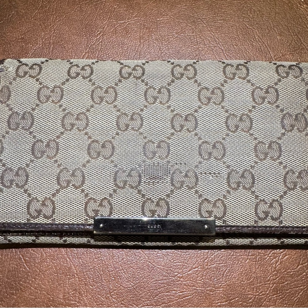 Gucci Beige Monogram Wallet